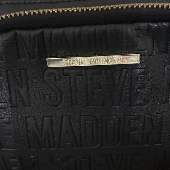 STEVE MADDEN Glamjem Crossbody Bag - Picture 3 of 13